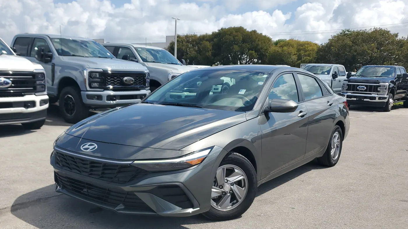Preowned 2024 Hyundai ELANTRA SE for Sale