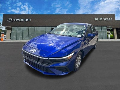 2025 Hyundai Elantra SE 4DR Sedan