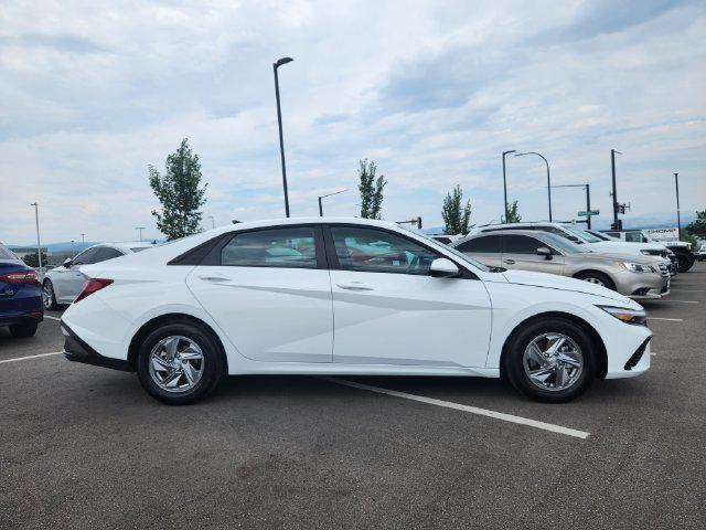 2025 Hyundai Elantra - $21,552