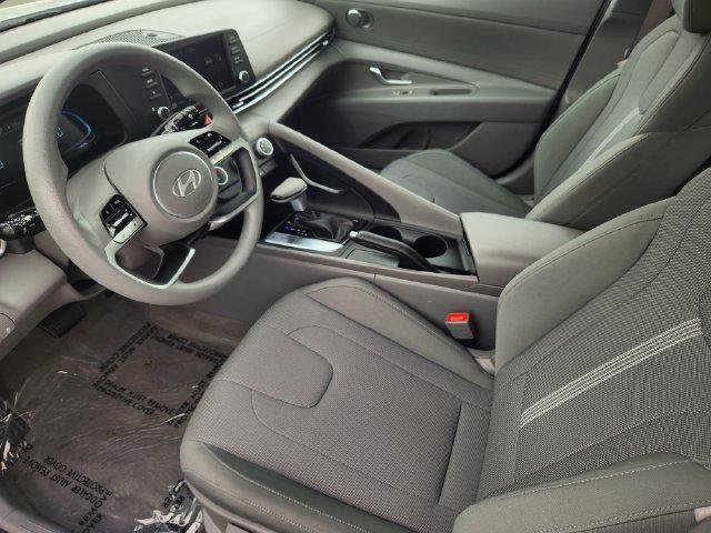 2025 Hyundai Elantra - $21,552