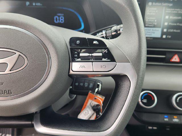 2025 Hyundai Elantra - $21,552