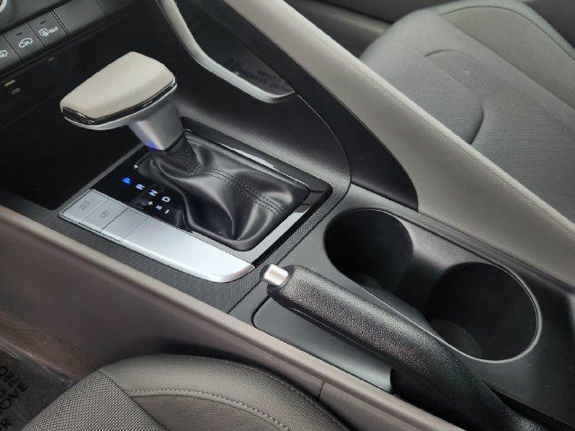 2025 Hyundai Elantra - $21,552