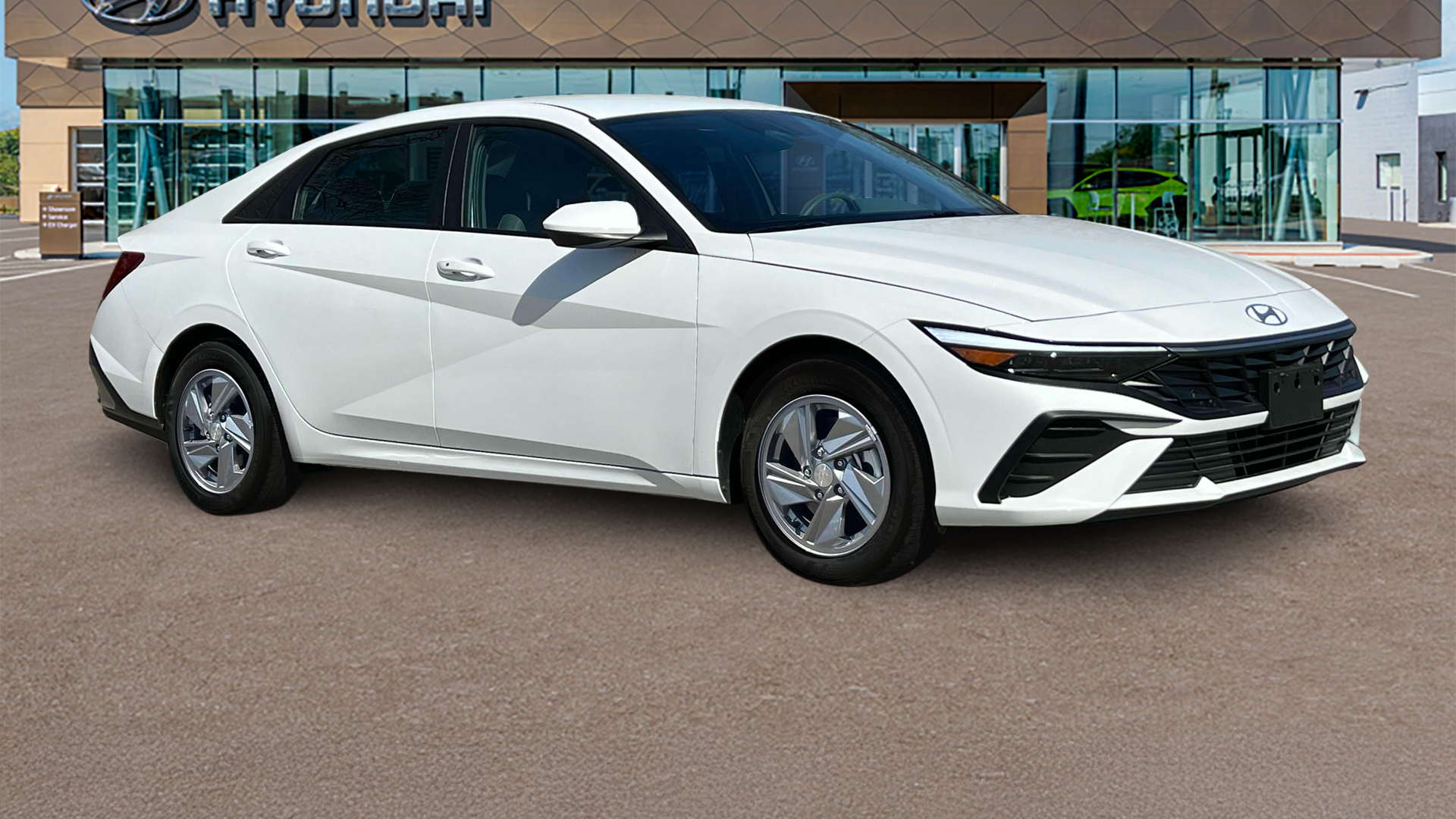 2025 Hyundai ELANTRA SE
