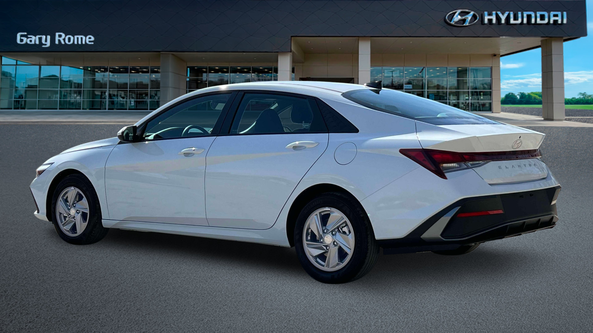 2025 Hyundai ELANTRA SE