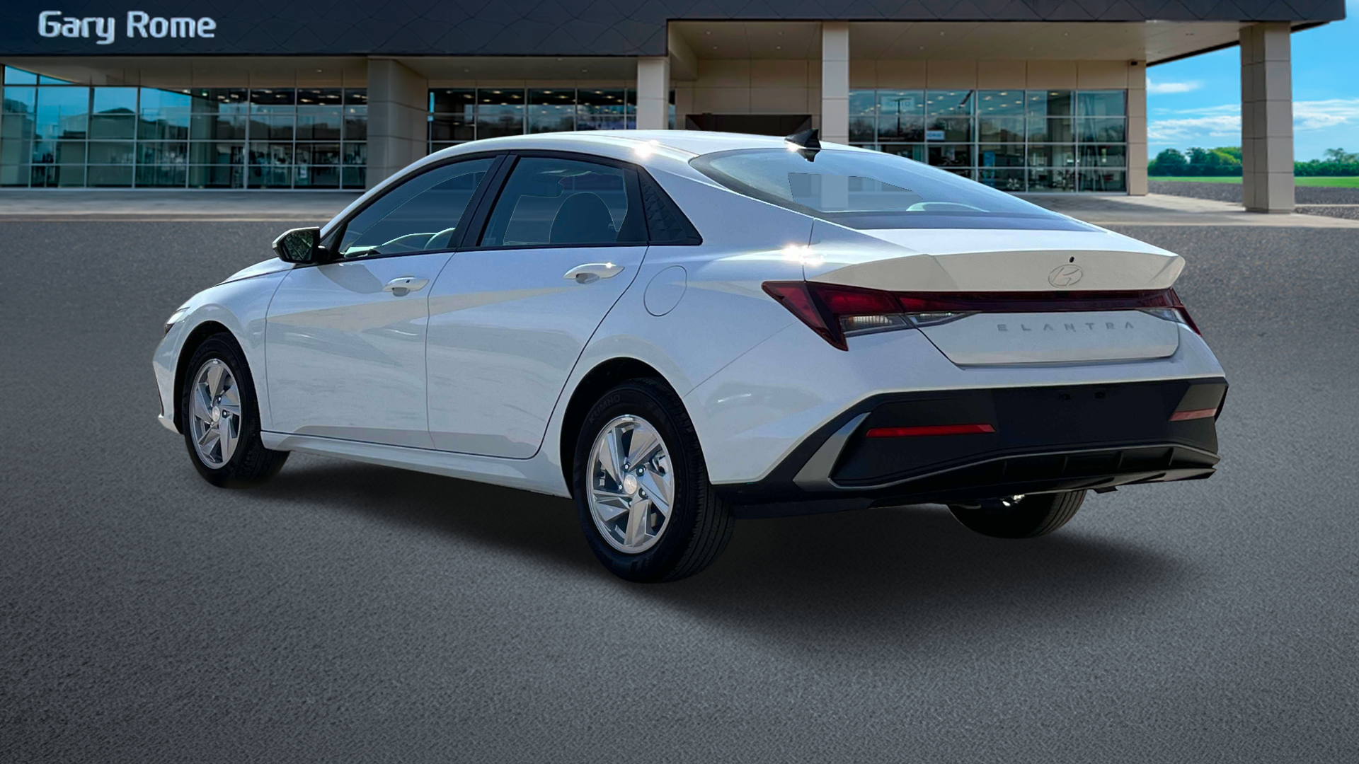 2025 Hyundai ELANTRA SE