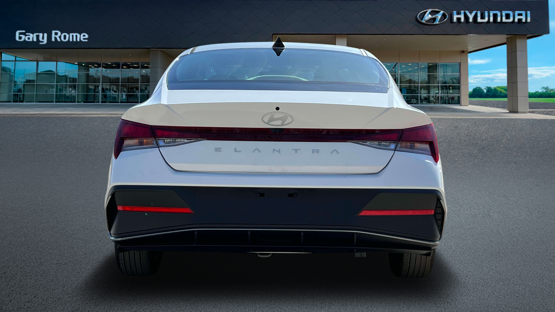 2025 Hyundai ELANTRA SE