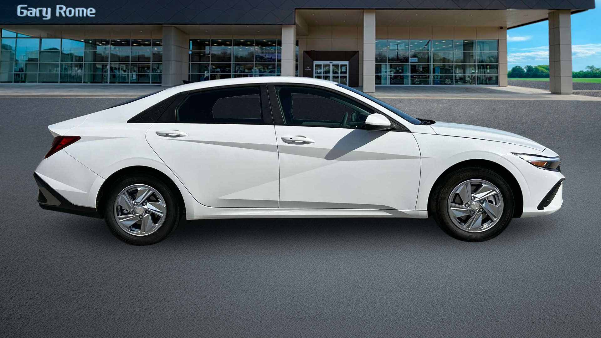2025 Hyundai ELANTRA SE