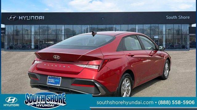 2025 Hyundai ELANTRA SE