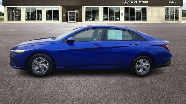 2025 Hyundai ELANTRA SE