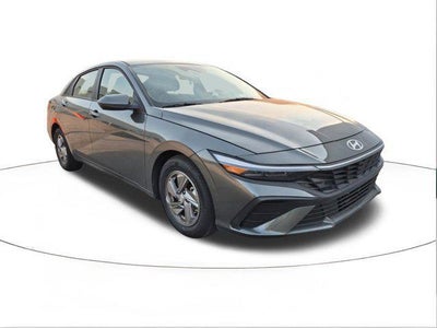 2025 Hyundai Elantra SE 4DR Sedan