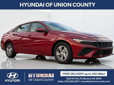 2025 Hyundai Elantra SE 4DR Sedan