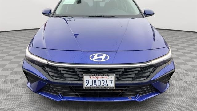 2025 Hyundai ELANTRA SE