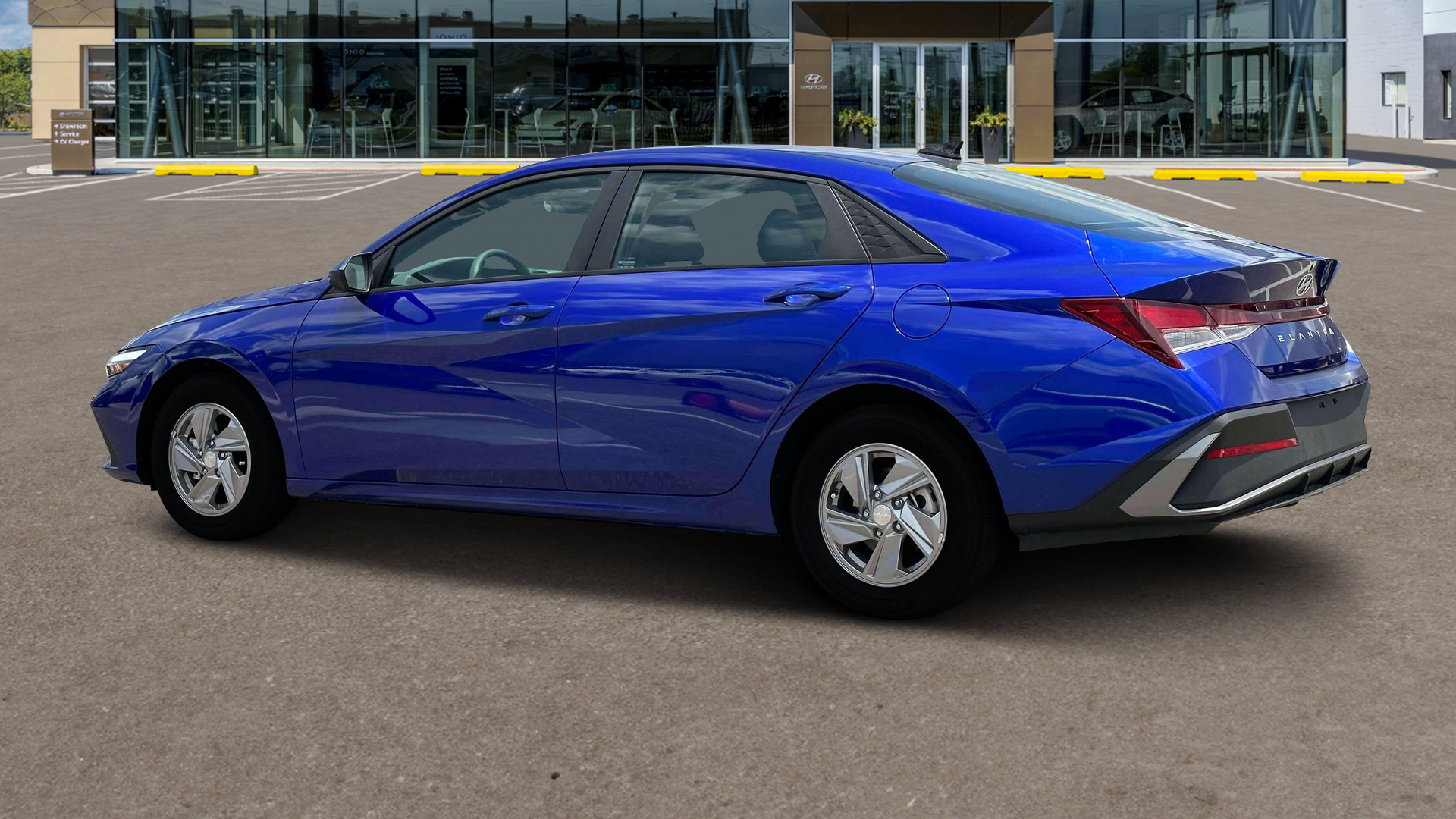 2025 Hyundai ELANTRA SE