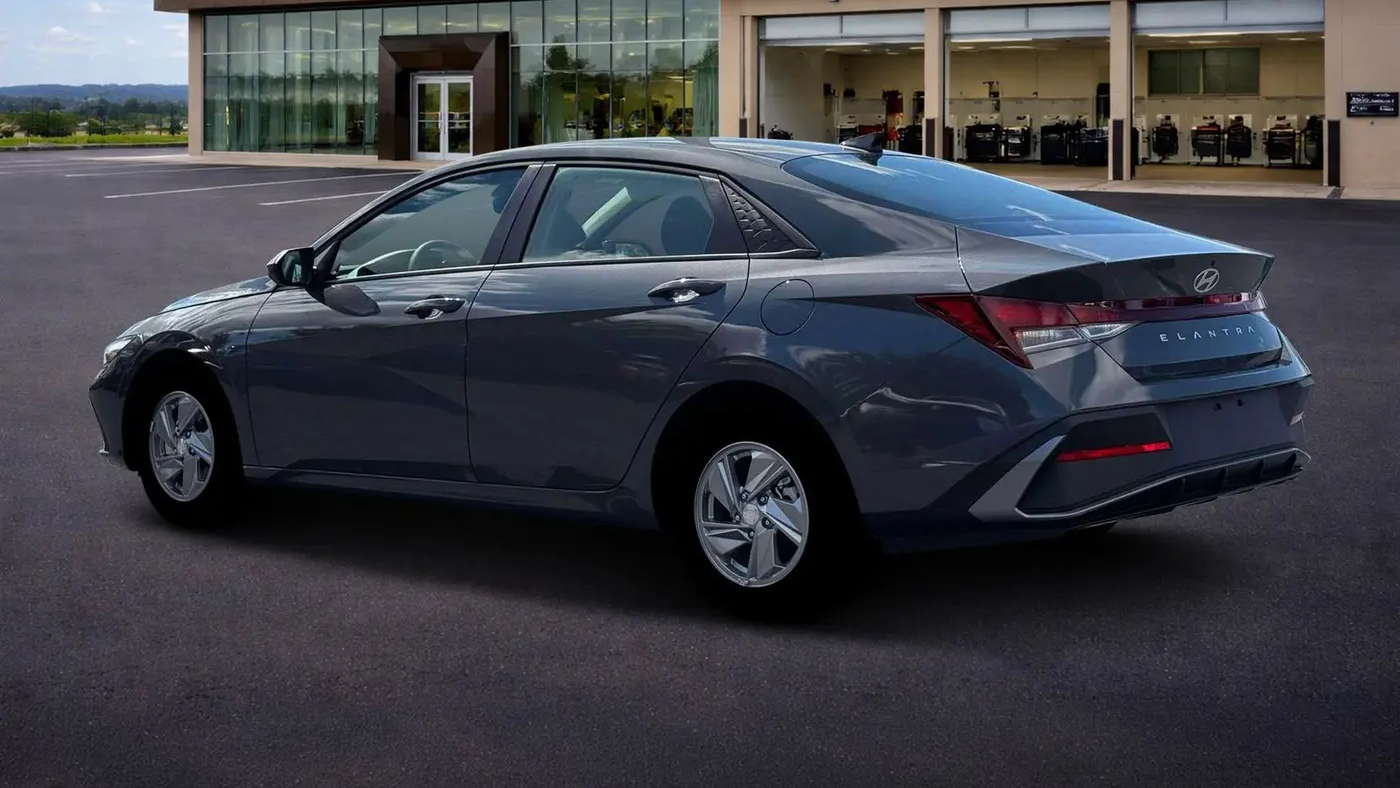 2026 Hyundai ELANTRA SE