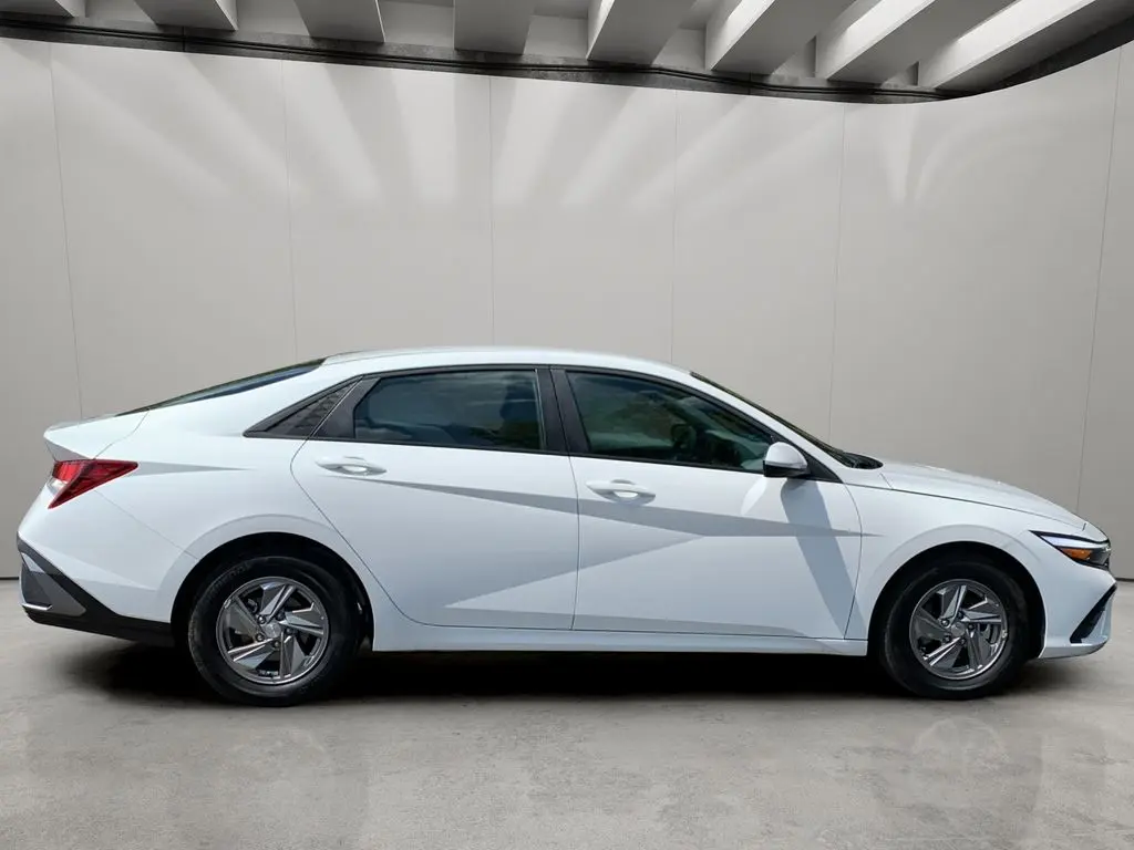 2026 Hyundai Elantra - $21,225