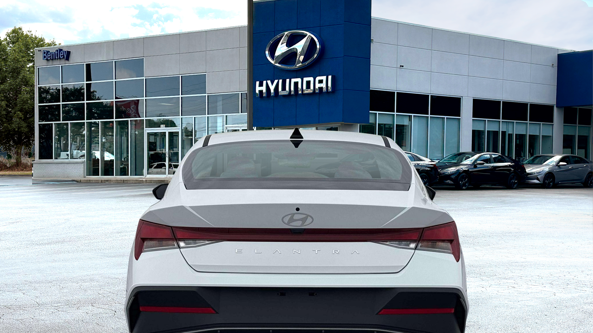 2026 Hyundai ELANTRA SE