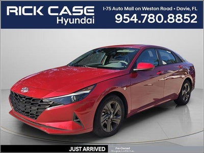 2023 Hyundai Elantra SEL 4DR Sedan
