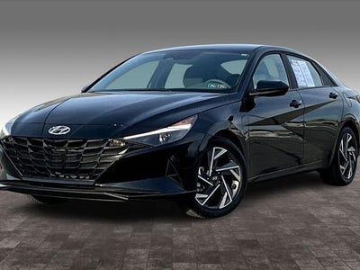 2023 Hyundai Elantra SEL 4DR Sedan