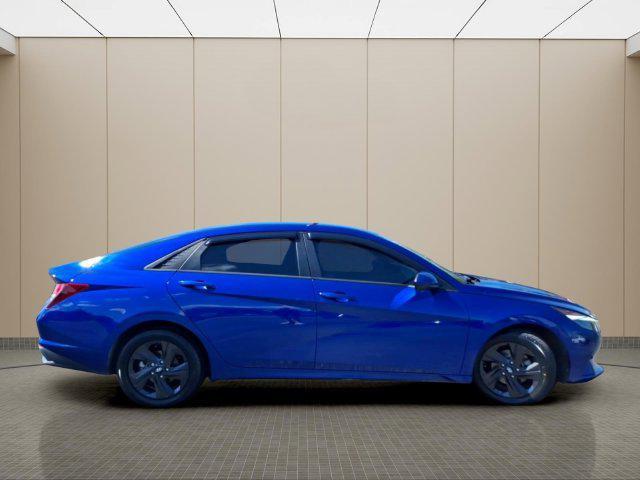 2021 Hyundai Elantra - $14,935