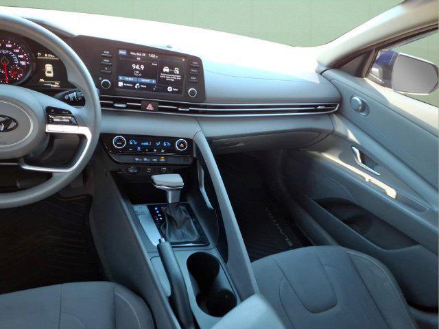 2021 Hyundai Elantra - $14,935