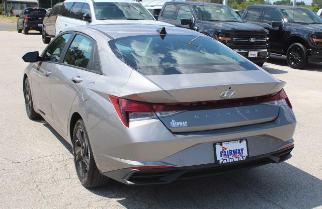 2021 Hyundai Elantra - $19,677