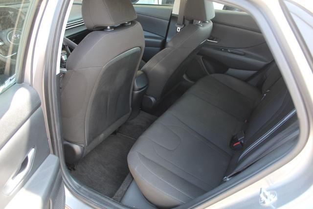 2021 Hyundai Elantra - $19,677