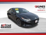 2022 Elantra Thumbnail 1