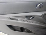 2022 Elantra Thumbnail 12