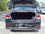 2022 Elantra Thumbnail 30