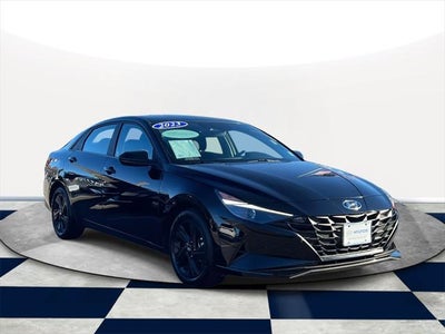 2023 Hyundai Elantra SEL 4DR Sedan
