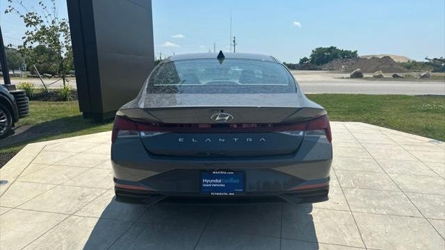 2023 Hyundai ELANTRA SEL