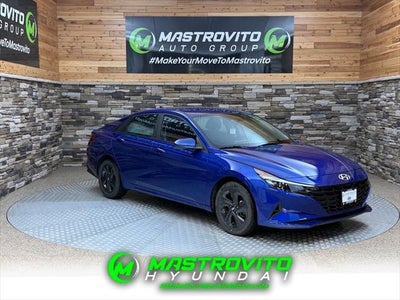 2023 Hyundai Elantra SEL 4DR Sedan