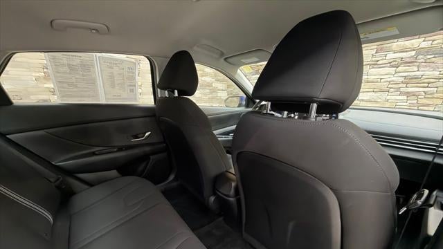 2023 Hyundai ELANTRA SEL