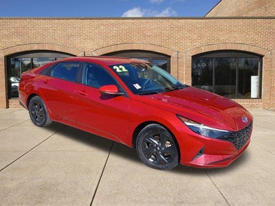 2022 Hyundai Elantra SEL 4DR Sedan