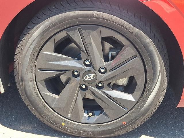2023 Hyundai Elantra - $18,137