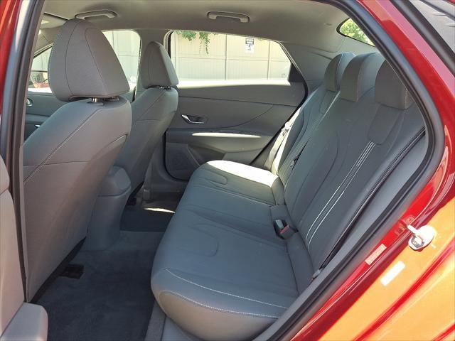 2023 Hyundai Elantra - $18,137