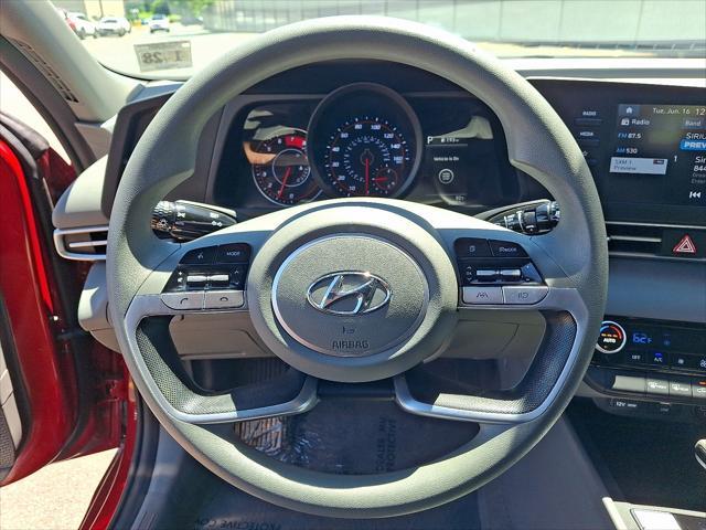 2023 Hyundai Elantra - $18,137