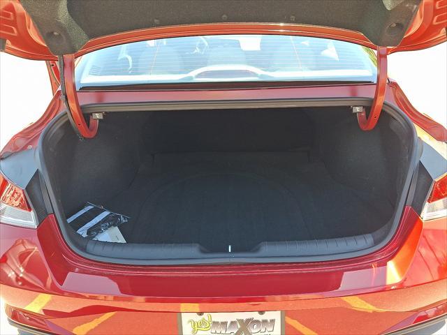 2023 Hyundai Elantra - $18,137