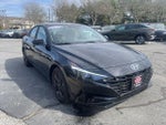 2023 Elantra Thumbnail 3