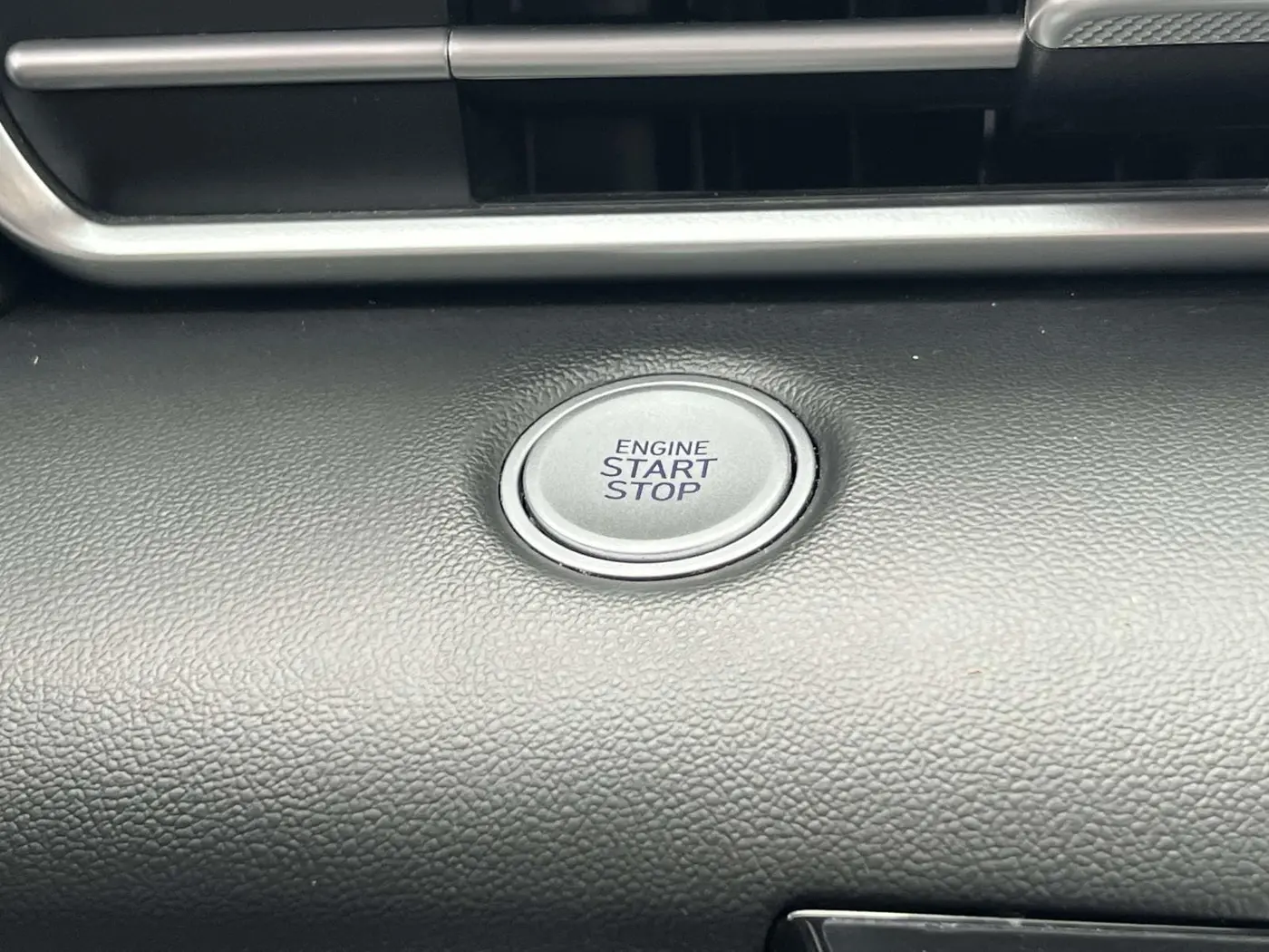 2023 Hyundai Elantra - $18,738