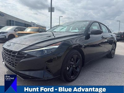 2023 Hyundai Elantra SEL 4DR Sedan
