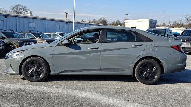 2021 Hyundai ELANTRA SEL