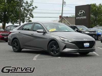 Photo of a 2022 Hyundai Elantra SEL 4DR Sedan for sale