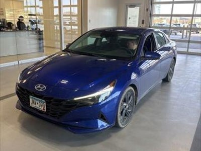 2023 Hyundai Elantra SEL 4DR Sedan