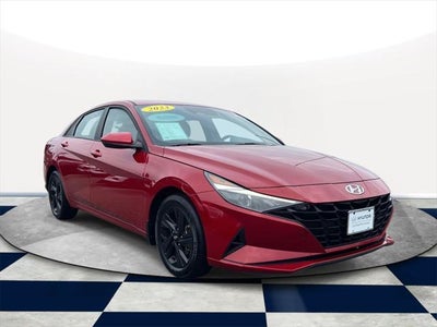 2023 Hyundai Elantra SEL 4DR Sedan