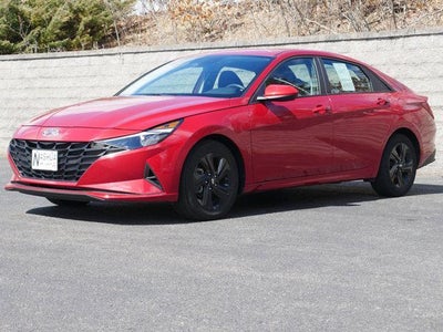 2023 Hyundai Elantra SEL 4DR Sedan