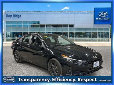 2023 Hyundai Elantra SEL 4DR Sedan