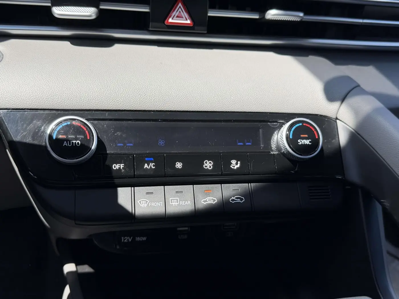 2023 Hyundai Elantra - $18,338