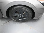 2022 Elantra Thumbnail 30