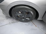 2022 Elantra Thumbnail 32